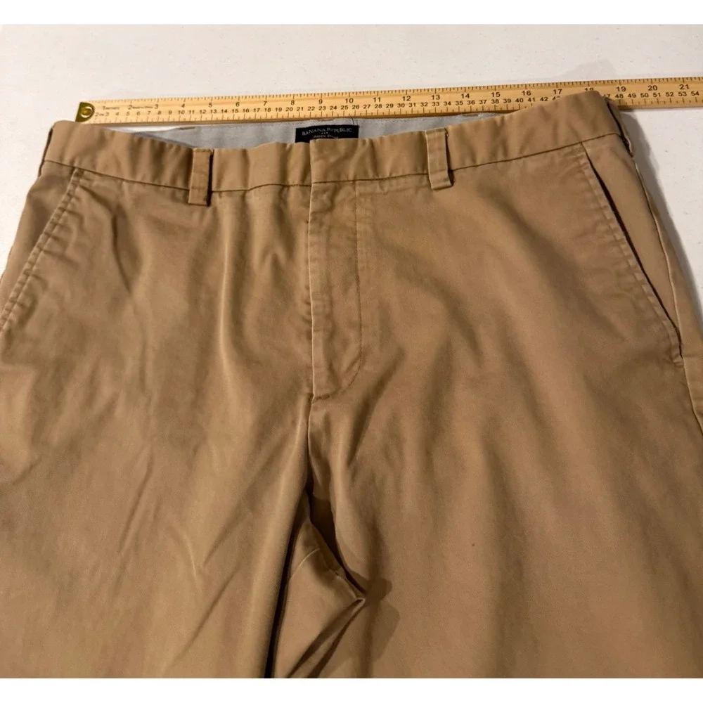 Banana Republic Aiden Chino Pants Mens 38x32 Khaki Tan Slim Fit Stretch Cotton